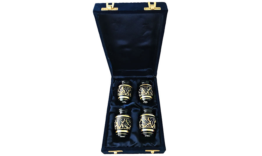 069-C- 4 Mini Blackw/Gold Design