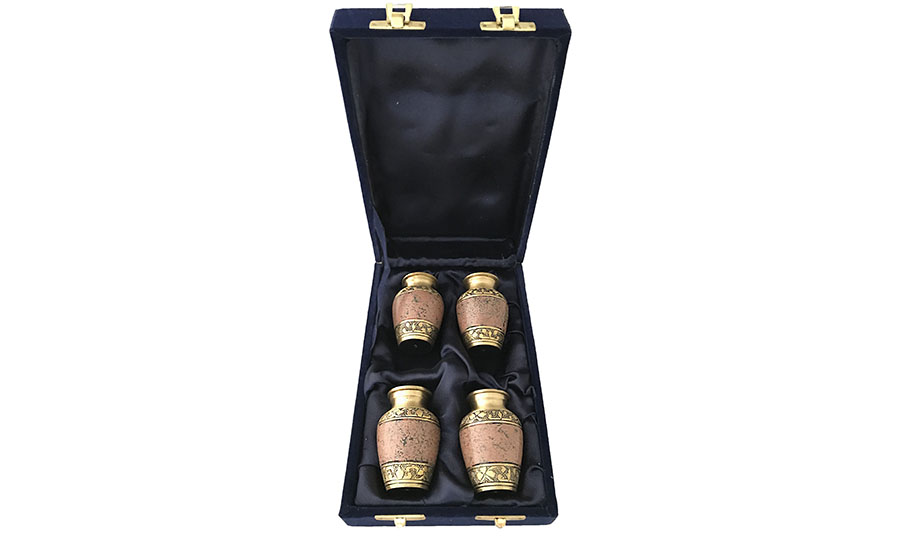 168-C- 4 mini Plumand Blackw/ Gold Trim