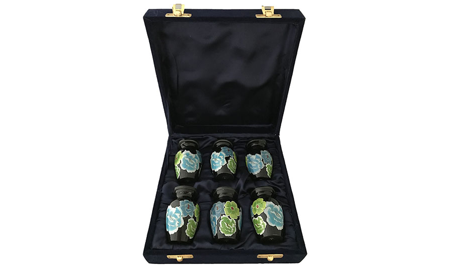 180-B- 6 Mini Blackw/Green Flowers