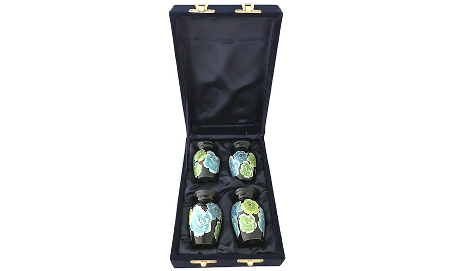 180-C- 4 Mini Blackw/Green Flowers