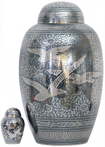 019-A - Brass UrnVelvet Box plus1 KeepsakeSilver with Blue Accents