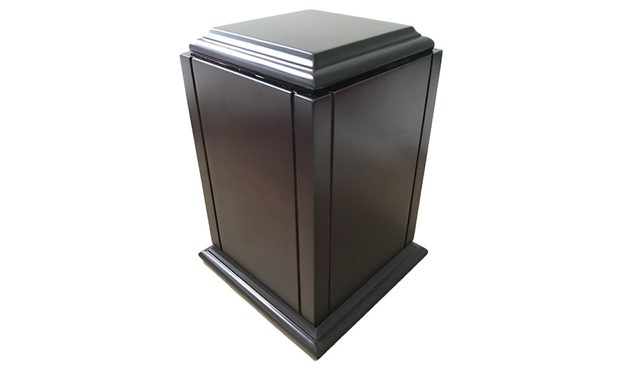 P05- Wood Urn