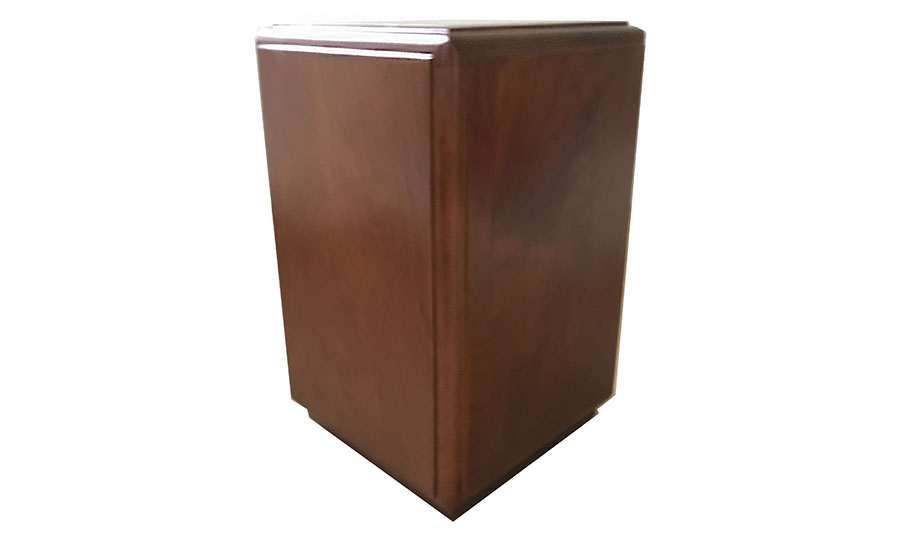 P06- Wood Urn